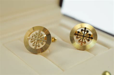 patek philippe 18 jewels|Patek Philippe cufflink.